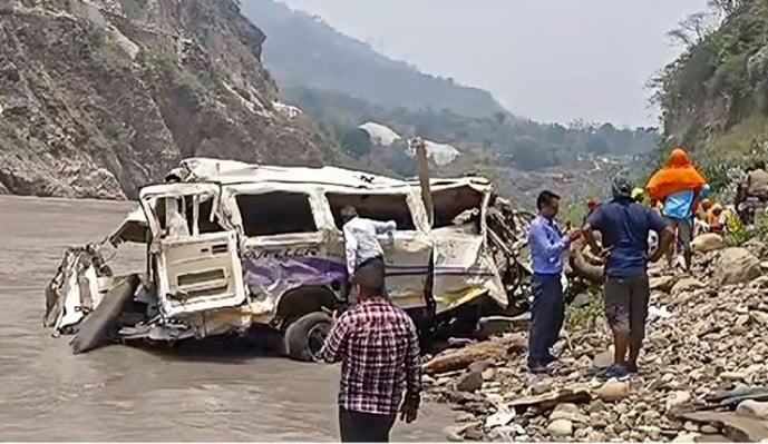 Read more about the article Latest Update 16 June 2024: Uttarakhand Alaknanda Tempo Traveler Accident